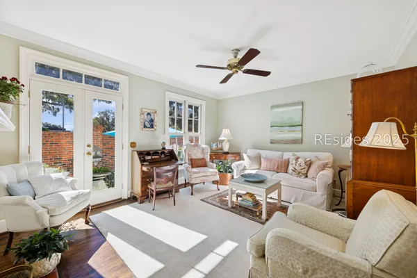 $679,000 | 895 Ribaut Road, Unit 2, Beaufort, SC 29902
