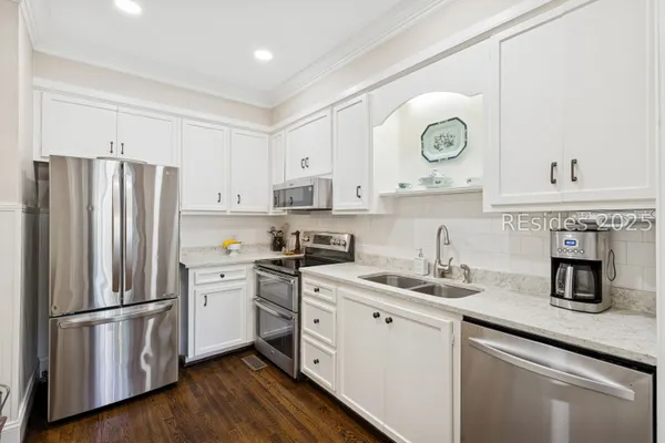 $679,000 | 895 Ribaut Road, Unit 2, Beaufort, SC 29902