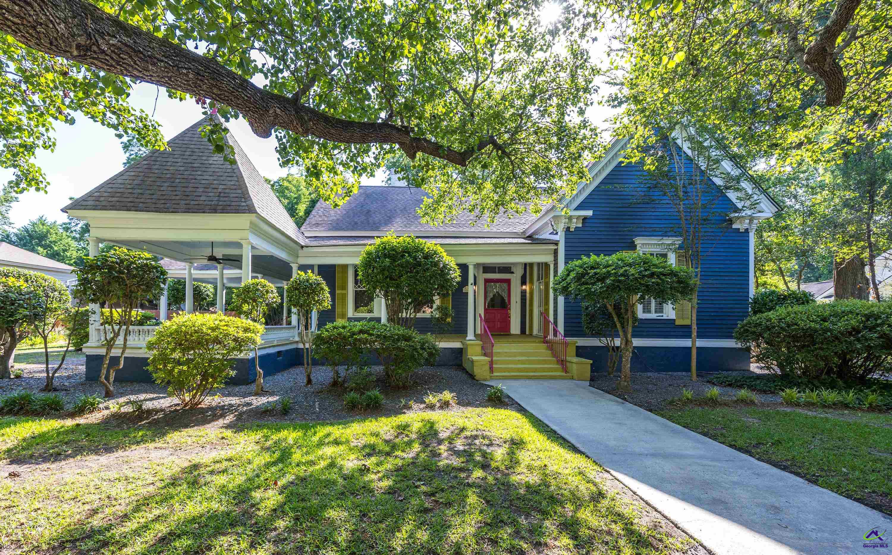 808 Washington Street Perry, GA 31069 - Photo 1 of 46