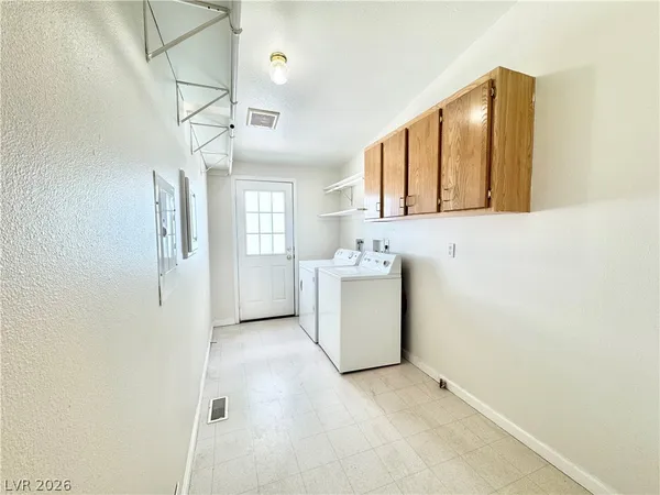 $1,800 | 561 Janet Lane, Unit 6, Pahrump, NV 89060