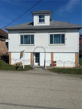 $79,900 | 44 Fairgarden Street, Republic, PA 15475