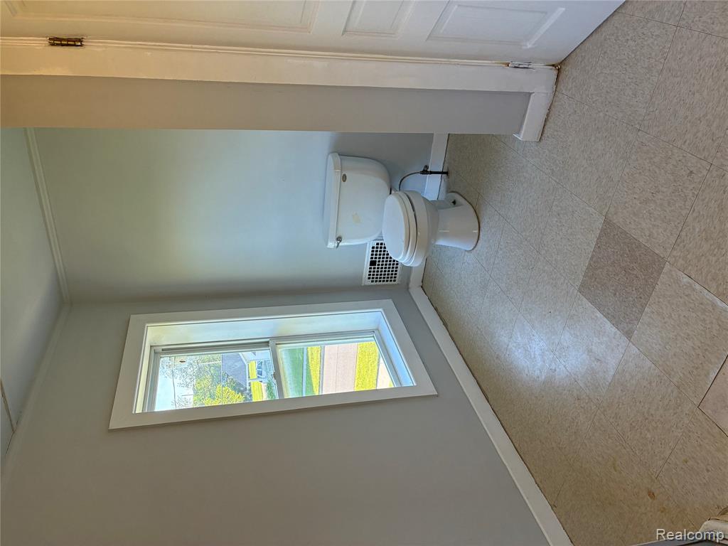 1214 Root Street Flint, MI 48503 - Photo 20 of 34
