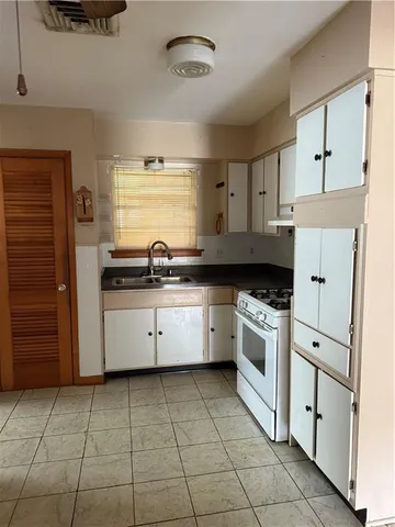 $2,100 | Undisclosed Address, Metairie, LA 70003