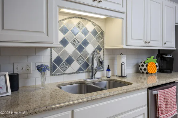 $389,900 | 202 Forest Drive, Clinton, NC 28328