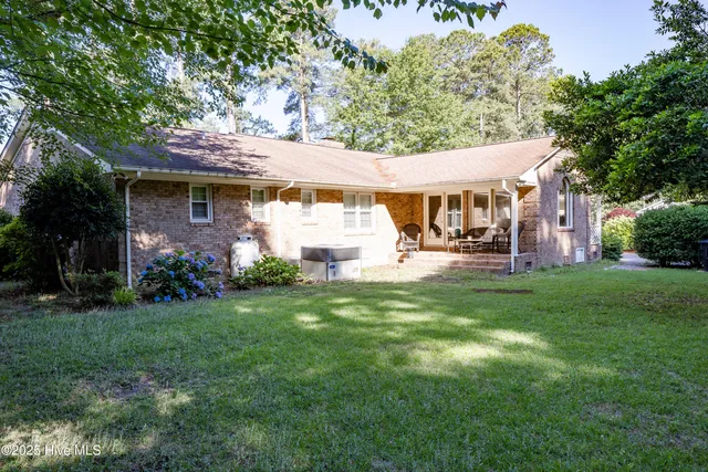 $389,900 | 202 Forest Drive, Clinton, NC 28328