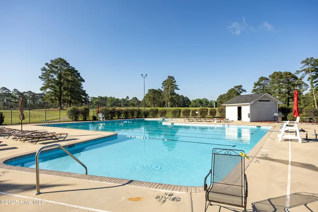 $389,900 | 202 Forest Drive, Clinton, NC 28328