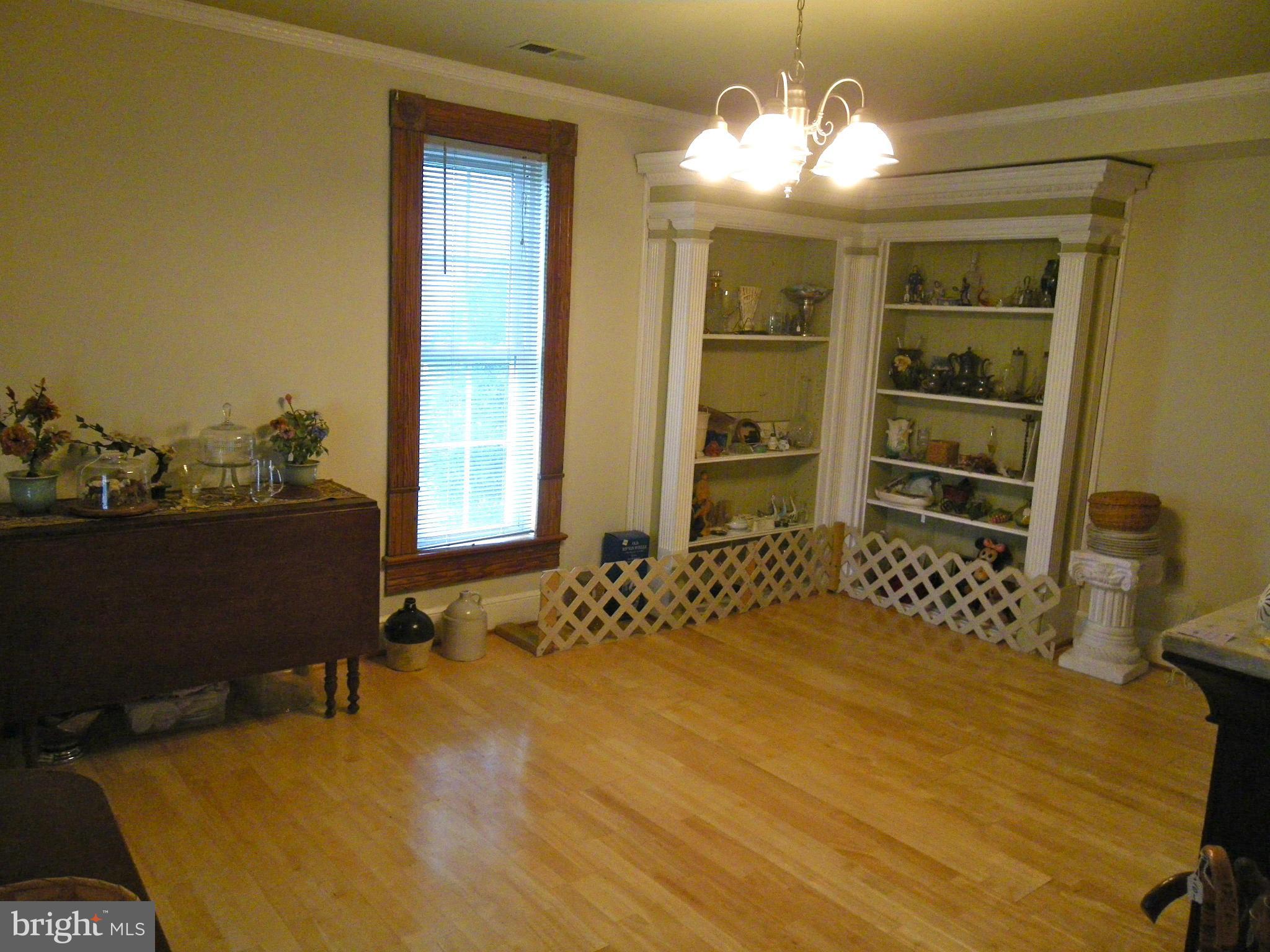 9262 Elk Run Road Catlett, VA 20119 - Photo 9 of 30 Living Room with Built-In Bookcases
