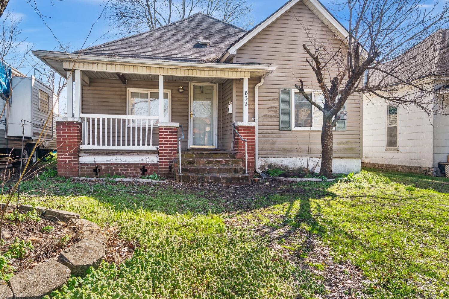 832 West Calhoun Street Springfield, MO 65802 - Photo 1 of 1 001