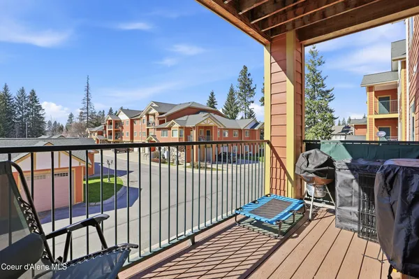 $359,000 | 6800 North Spurwing Loop, Unit 202, Coeur D'Alene, ID 83815