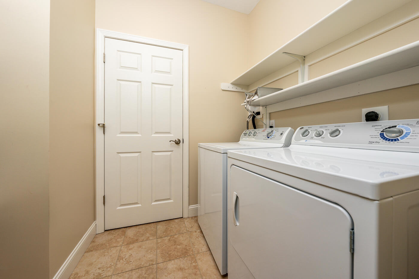 14 Chadwick Court Mashpee, MA 02649 - Photo 18 of 31 a utility room with dryer and washer
