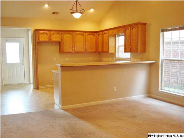 122 Shine Drive Pelham, AL 35124 - Photo 5 of 16
