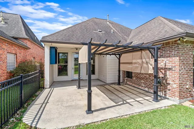 $410,000 | 6086 Tezcuco Court, Gonzales, LA 70737