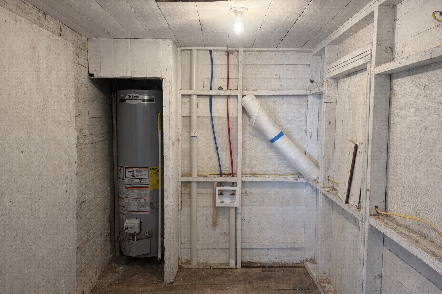 301 East 3rd Street Sweeny, TX 77480 - Photo 10 of 18 laundry room in the home