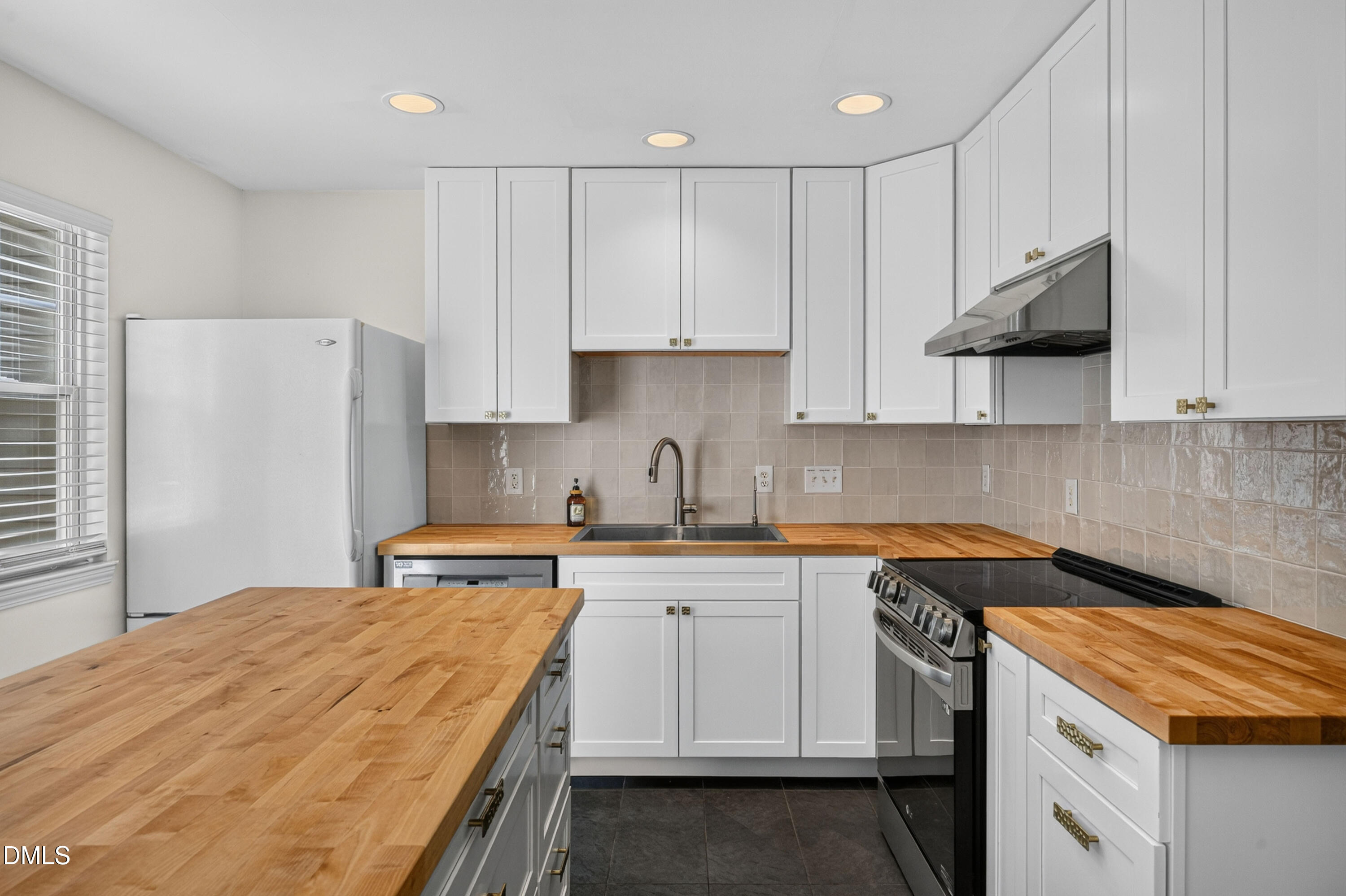 3645 Bison Hill Lane Raleigh, NC 27604 - Photo 14 of 46 DSC_4084