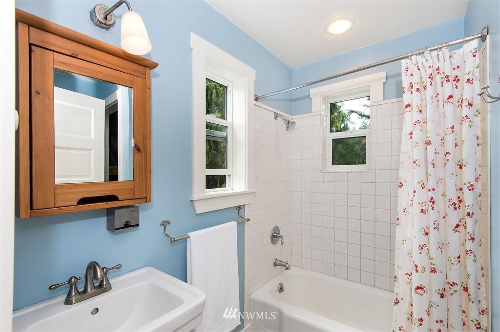 1061 Southwest Harper Road Port Orchard, WA 98367 - Photo 13 of 25 Gallery Image 13
