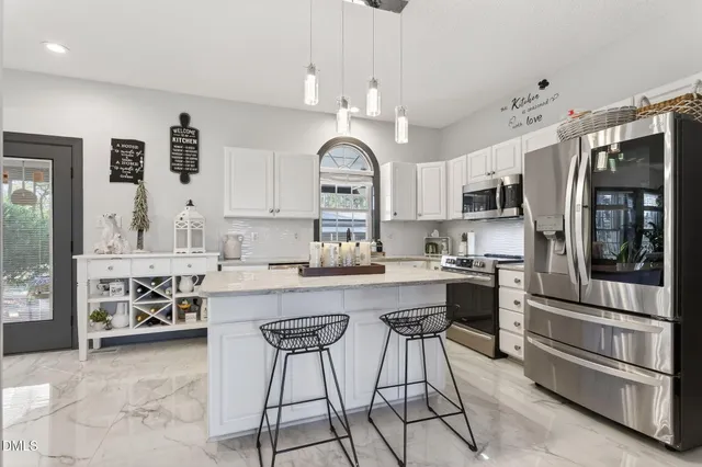 $650,000 | 3486 Highway 70, Smithfield, NC 27577