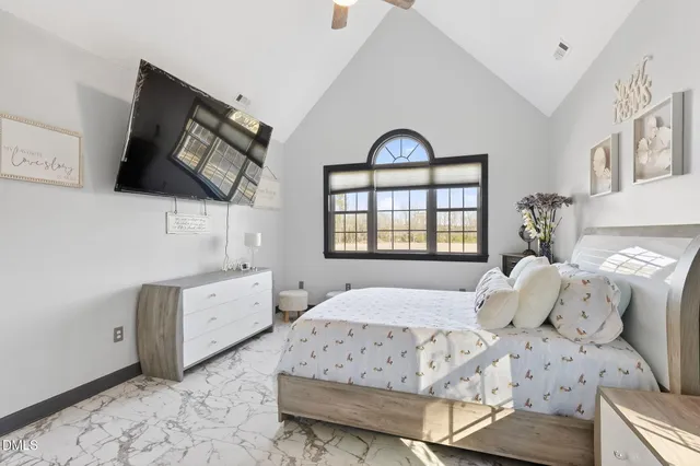 a view of livingroom with furniture and windows