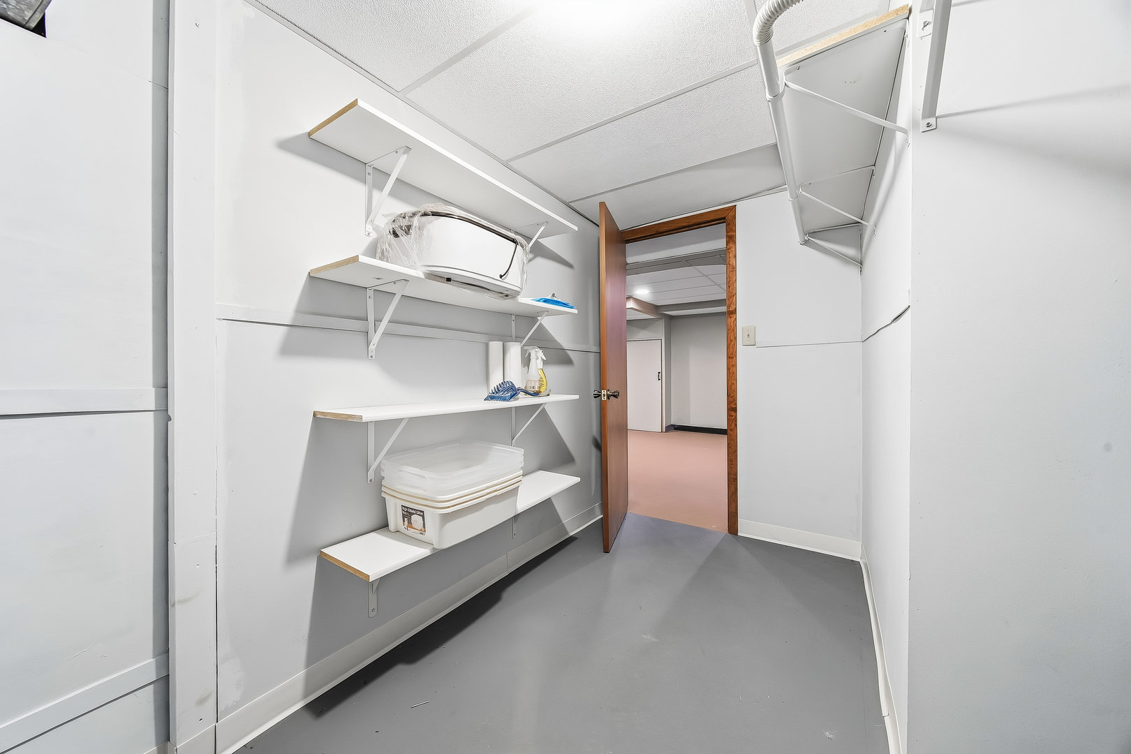 18317 Harper Street Lansing, IL 60438 - Photo 25 of 26 a walk in closet