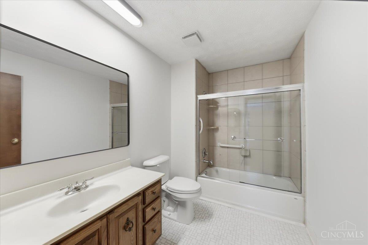 12130 Snider Road Cincinnati, OH 45249 - Photo 34 of 47