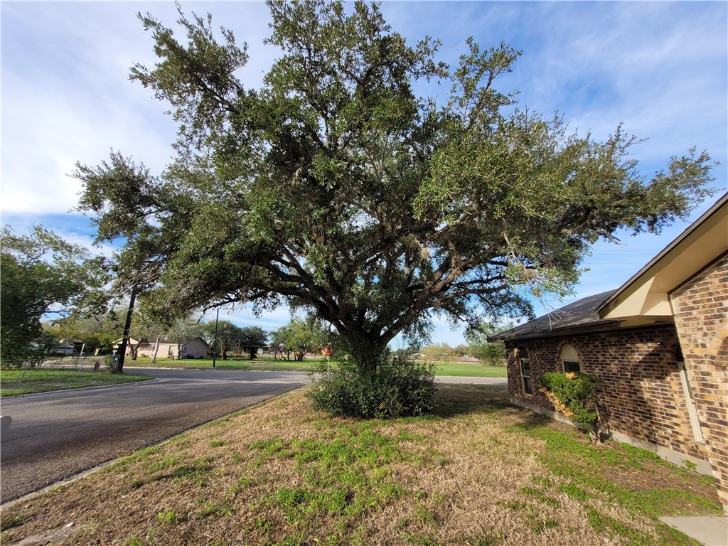 900 3rd Street Sinton, TX 78387 - Photo 18 of 21