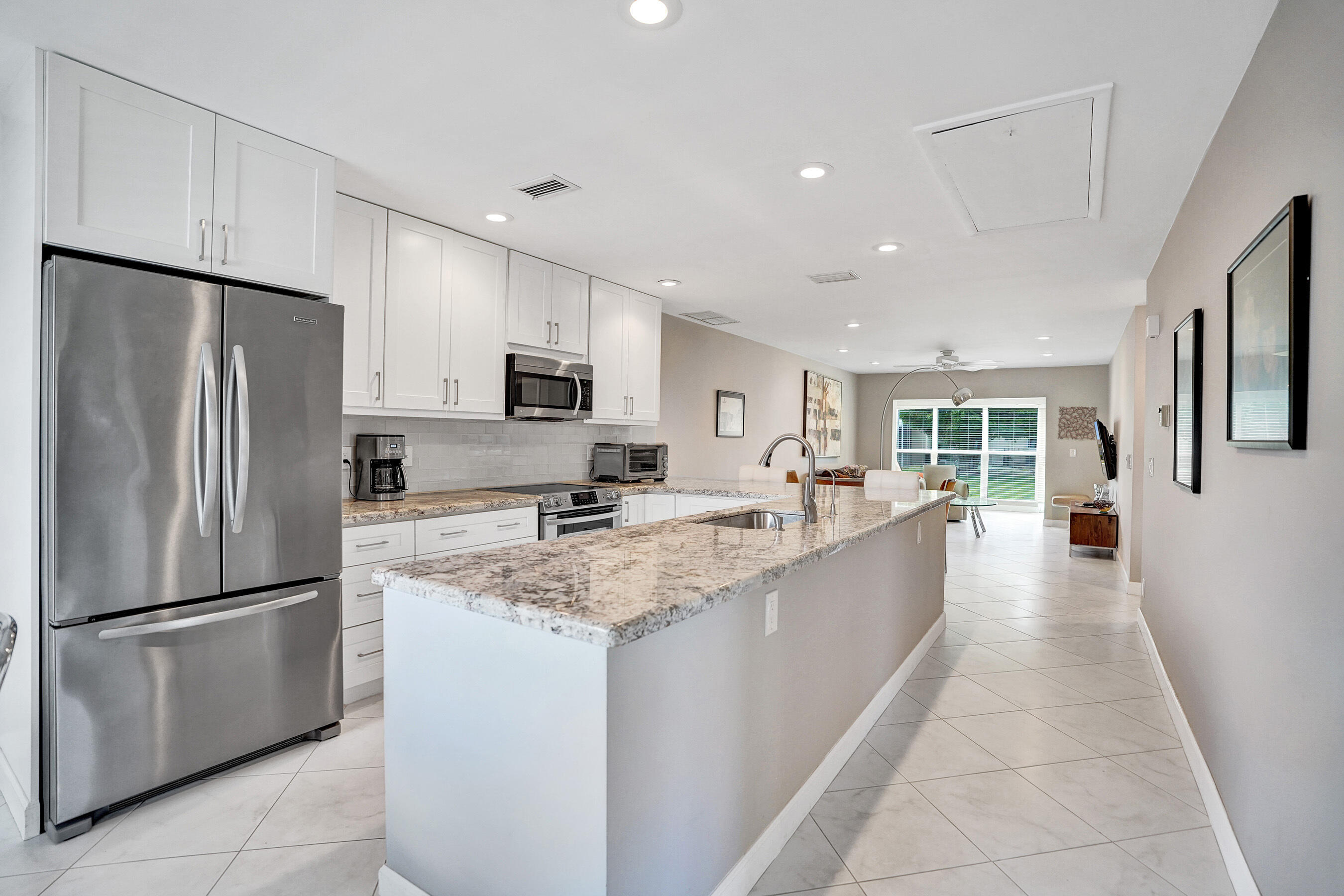 8620 Chevy Chase Drive Boca Raton, FL 33433 - Photo 11 of 44 DSC05799