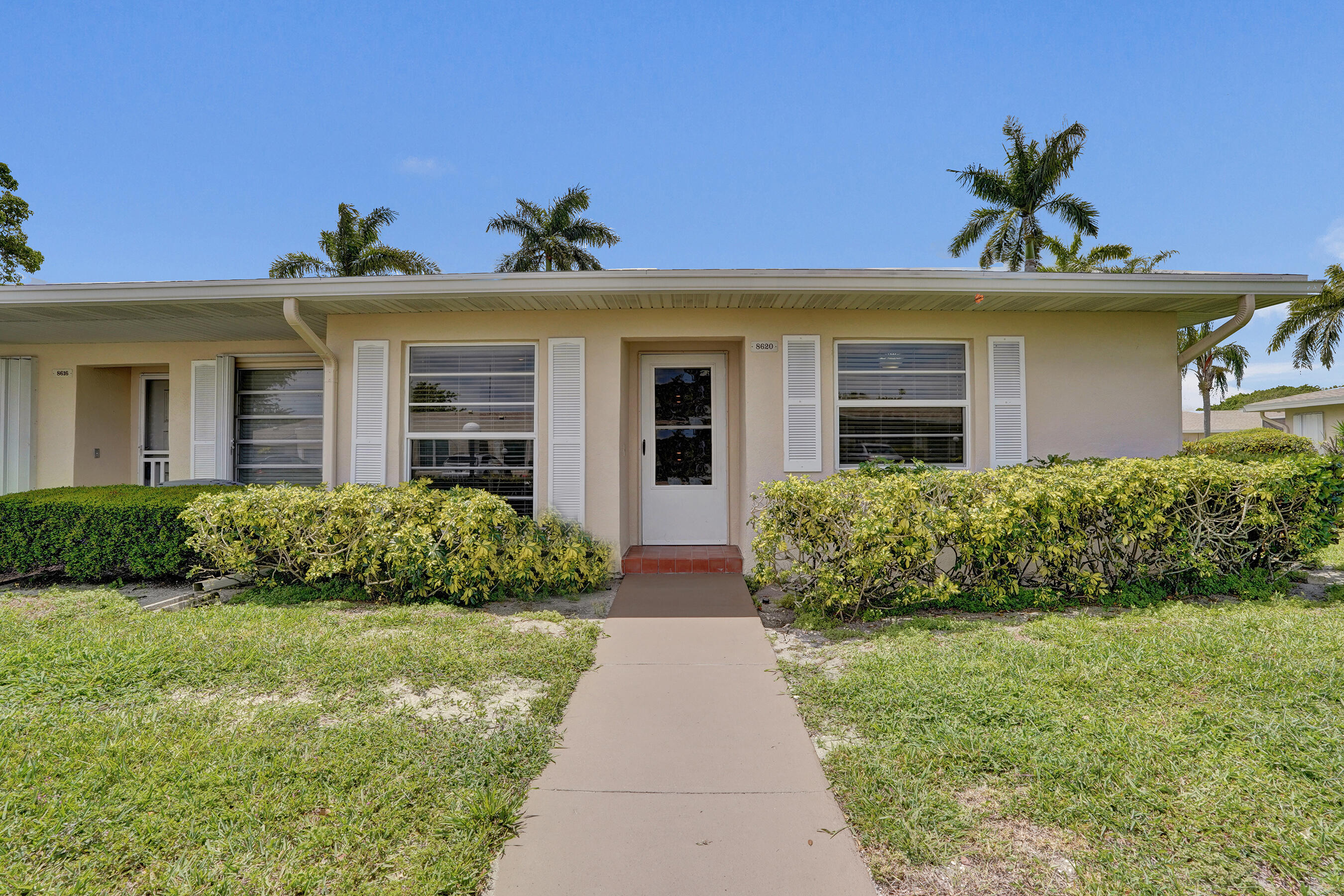 8620 Chevy Chase Drive Boca Raton, FL 33433 - Photo 6 of 44 DSC05880