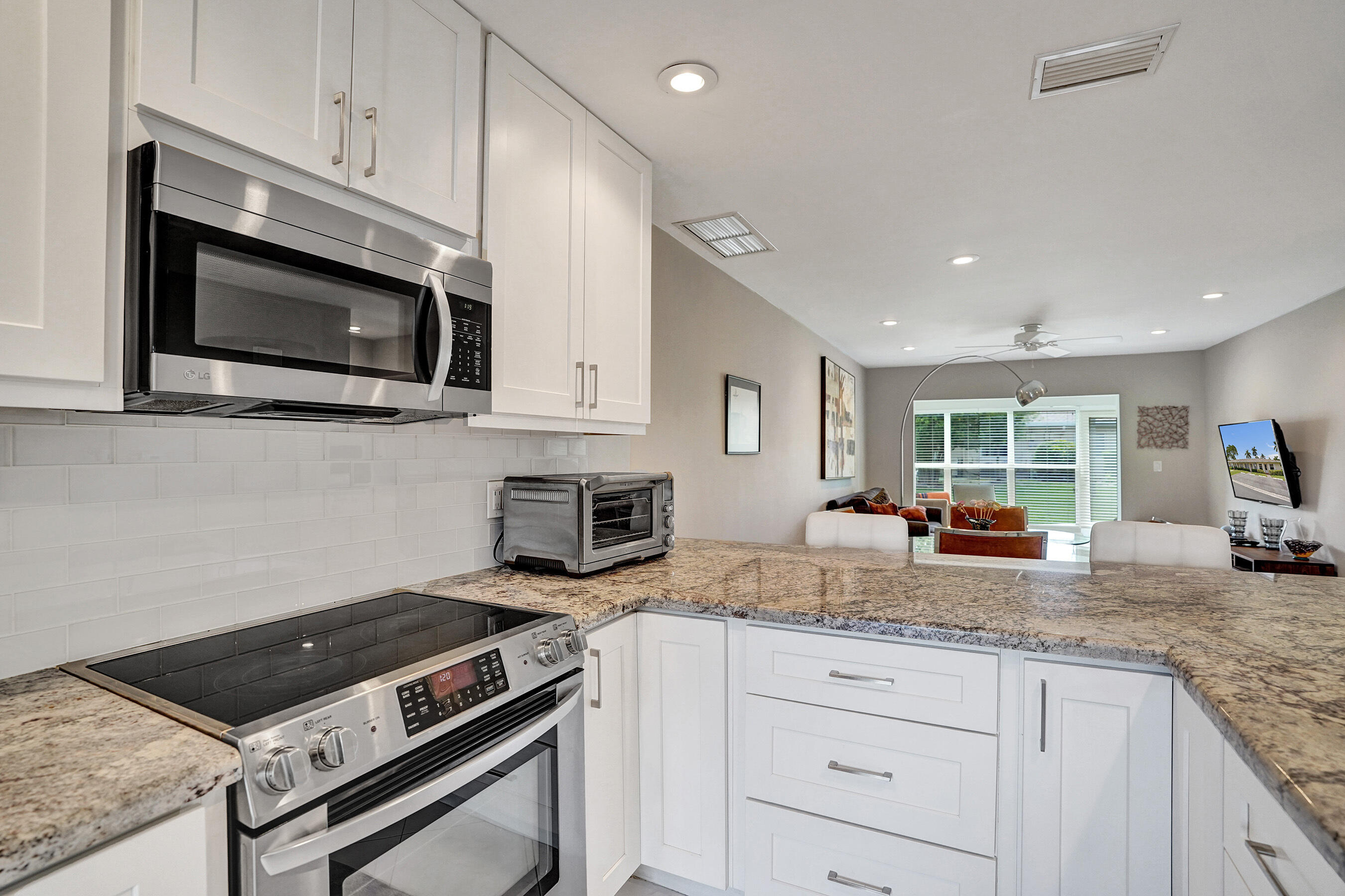 8620 Chevy Chase Drive Boca Raton, FL 33433 - Photo 8 of 44 DSC05820