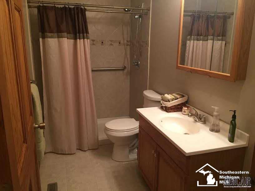 2587 North Raisinville Road Monroe, MI 48162 - Photo 8 of 32
