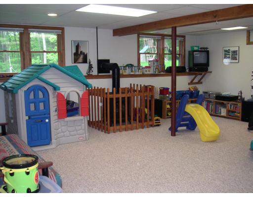 20 Horseshoe Road Chelmsford, MA 01824 - Photo 11 of 21 Gallery Image 11