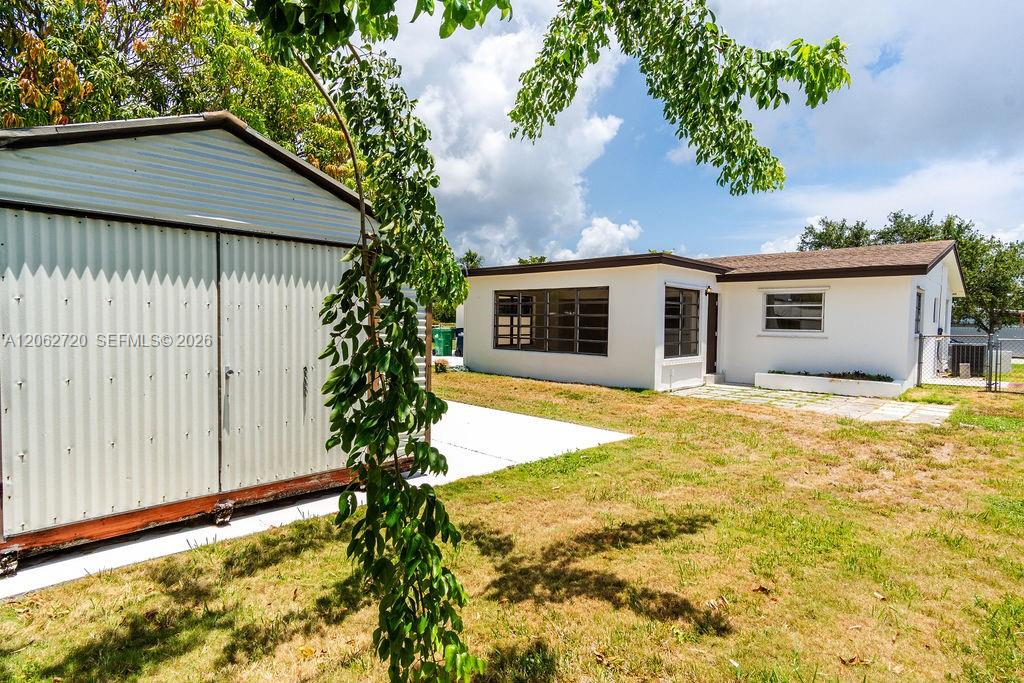 19390 Whispering Pines Road Cutler Bay, FL 33157 - Photo 16 of 43 Gallery Image 16