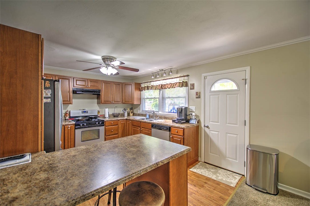 15 Barnes Drive Decatur, IL 62526 - Photo 8 of 30