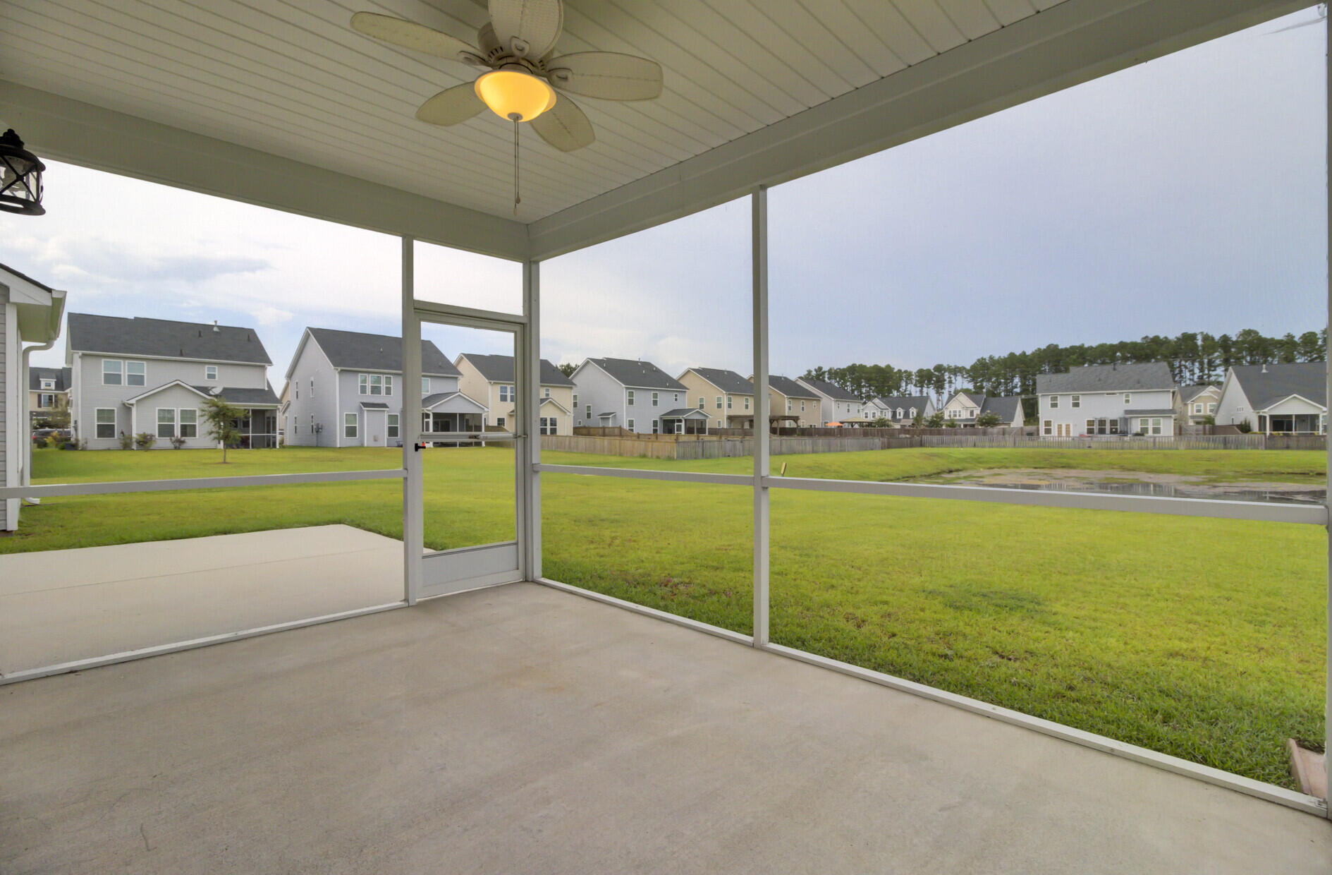 461 Spectrum Road Summerville, SC 29486 - Photo 4 of 77 73_65_mls