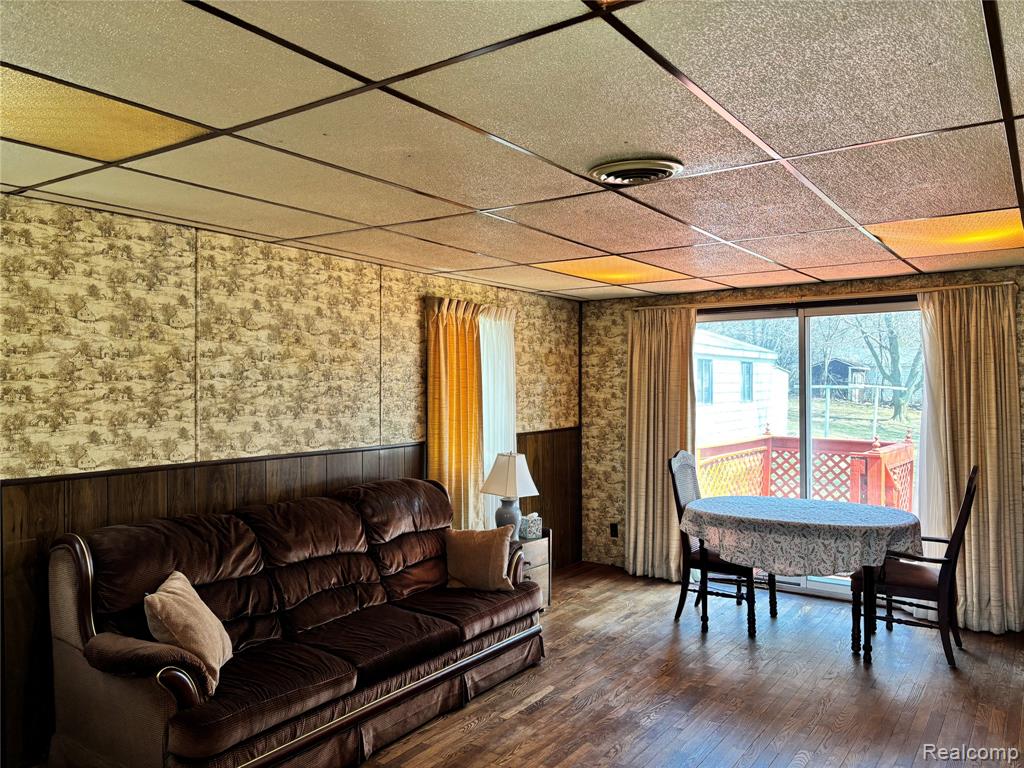 2257 Lodge Road Flint, MI 48532 - Photo 12 of 18