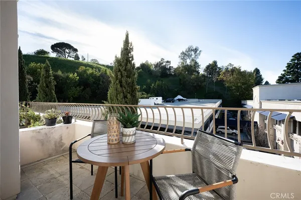 $717,000 | 901 Deep Valley Drive, Unit 302, Rolling Hills Estates, CA 90274
