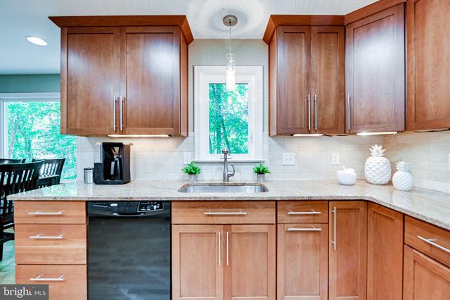 $1,100,000 | 1514 Snughill Court, Vienna, VA 22182