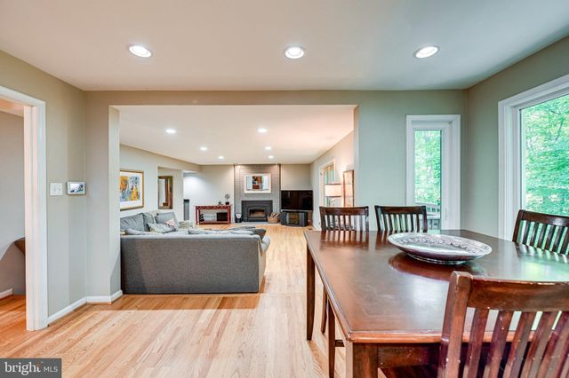 $1,100,000 | 1514 Snughill Court, Vienna, VA 22182