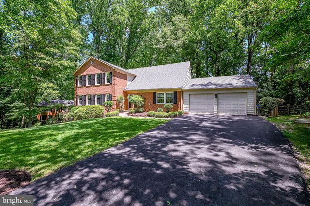 $1,100,000 | 1514 Snughill Court, Vienna, VA 22182