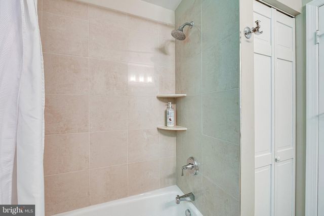 $1,100,000 | 1514 Snughill Court, Vienna, VA 22182