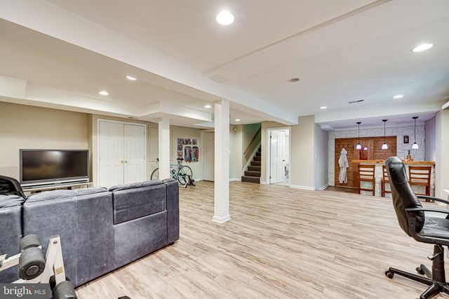 $1,100,000 | 1514 Snughill Court, Vienna, VA 22182