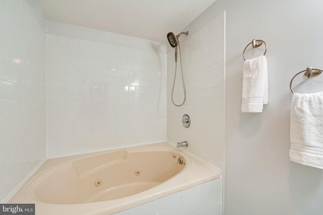 $1,100,000 | 1514 Snughill Court, Vienna, VA 22182