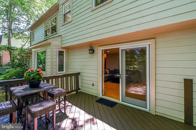 $1,100,000 | 1514 Snughill Court, Vienna, VA 22182