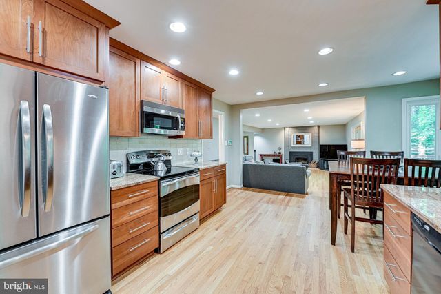 $1,100,000 | 1514 Snughill Court, Vienna, VA 22182