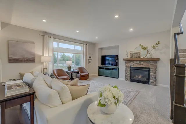 $749,900 | 4798 Prairie Trail North, Hugo, MN 55038