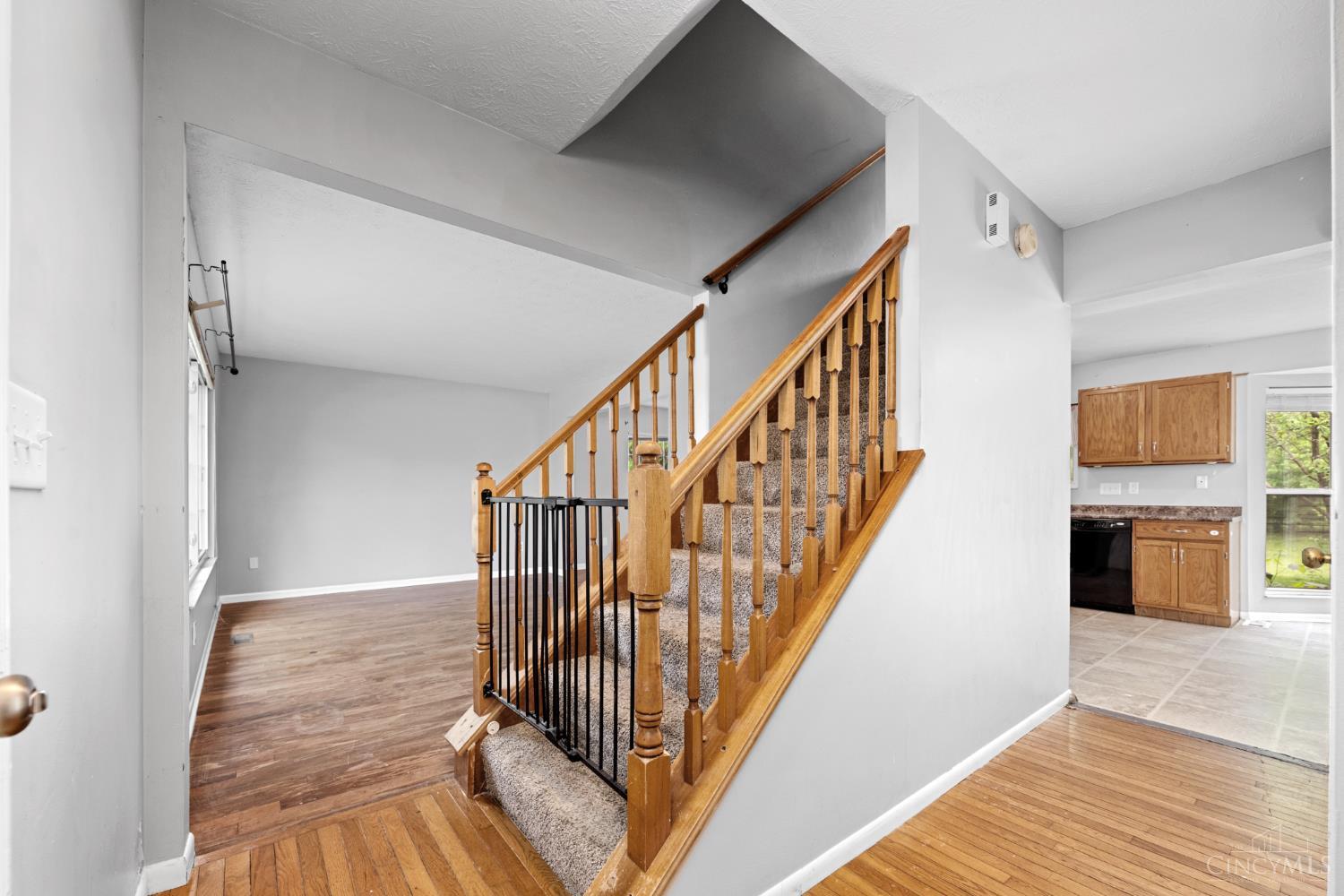 768 Regent Road Cincinnati, OH 45245 - Photo 2 of 33 Gallery Image 2