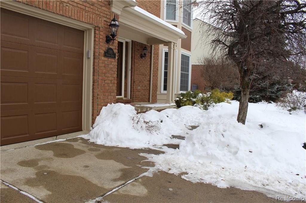 1190 Harvard Drive Rochester Hills, MI 48307 - Photo 2 of 24