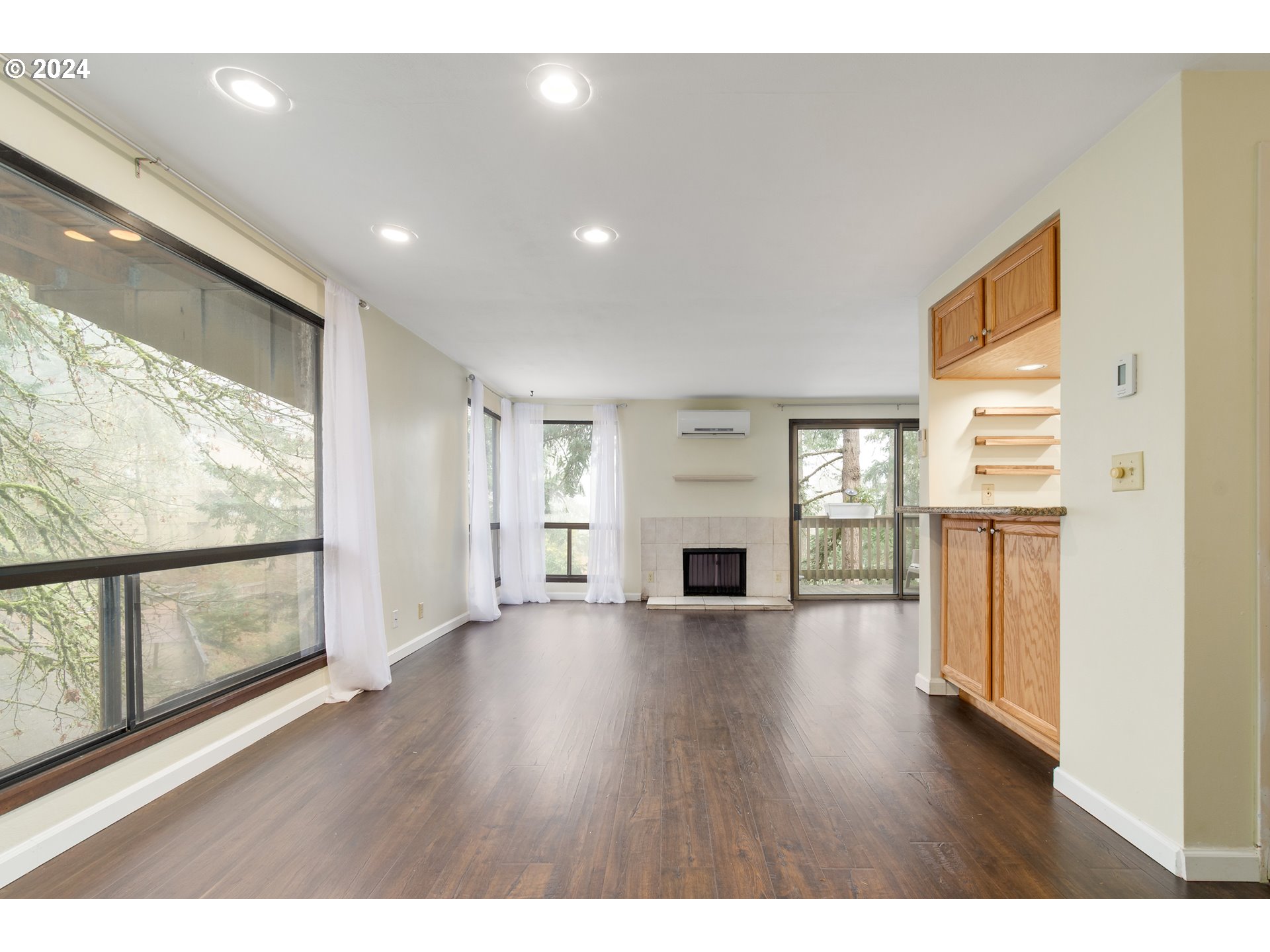 210 Trailside Loop, Unit 210 Eugene, OR 97405 - Photo 2 of 26 Gallery Image 2