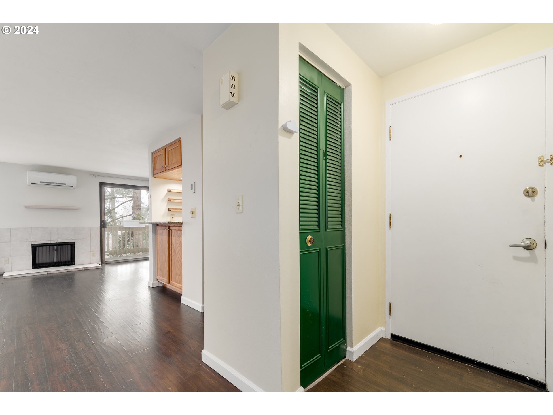 210 Trailside Loop, Unit 210 Eugene, OR 97405 - Photo 3 of 26 Gallery Image 3