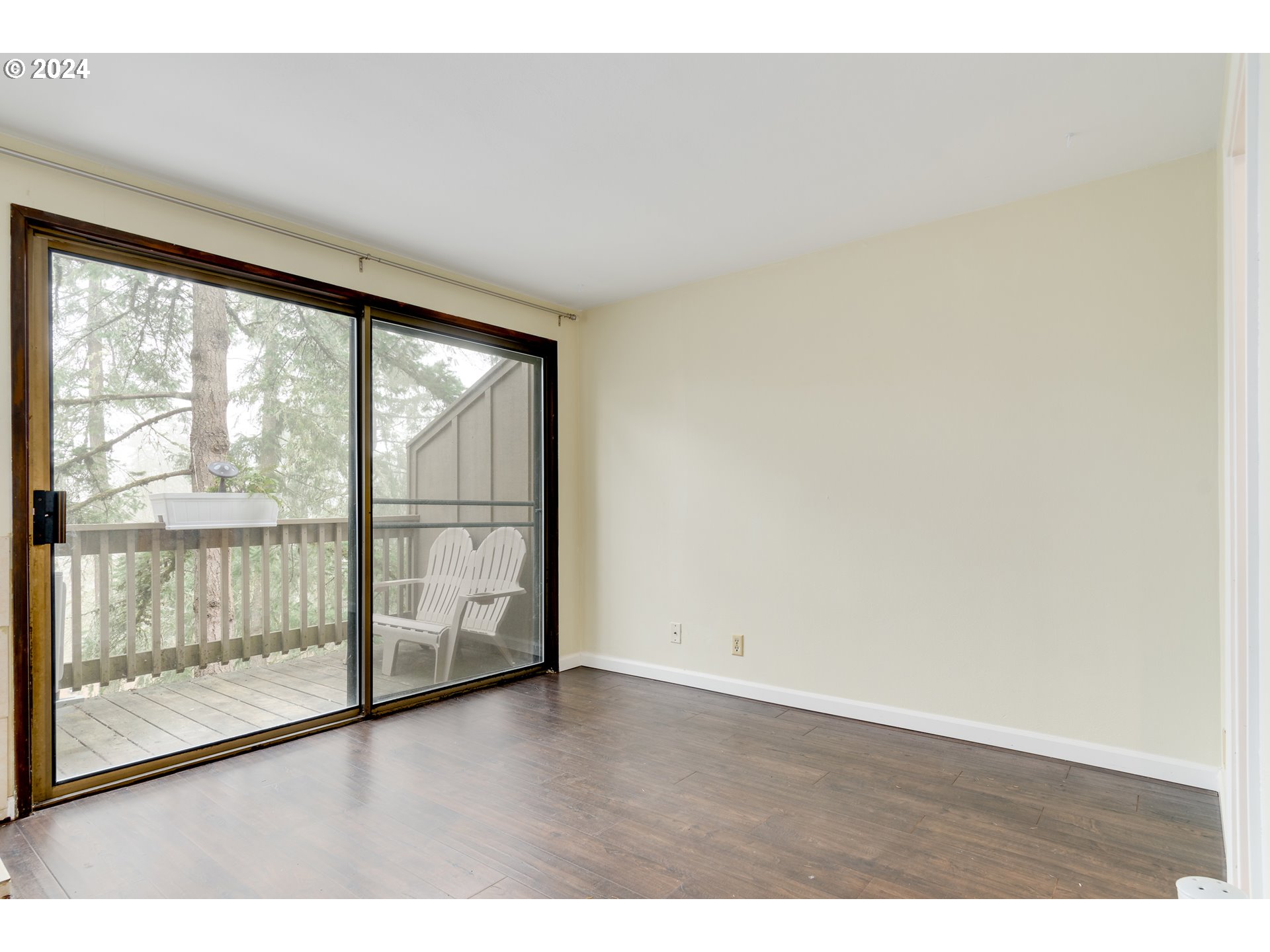 210 Trailside Loop, Unit 210 Eugene, OR 97405 - Photo 9 of 26 Gallery Image 9