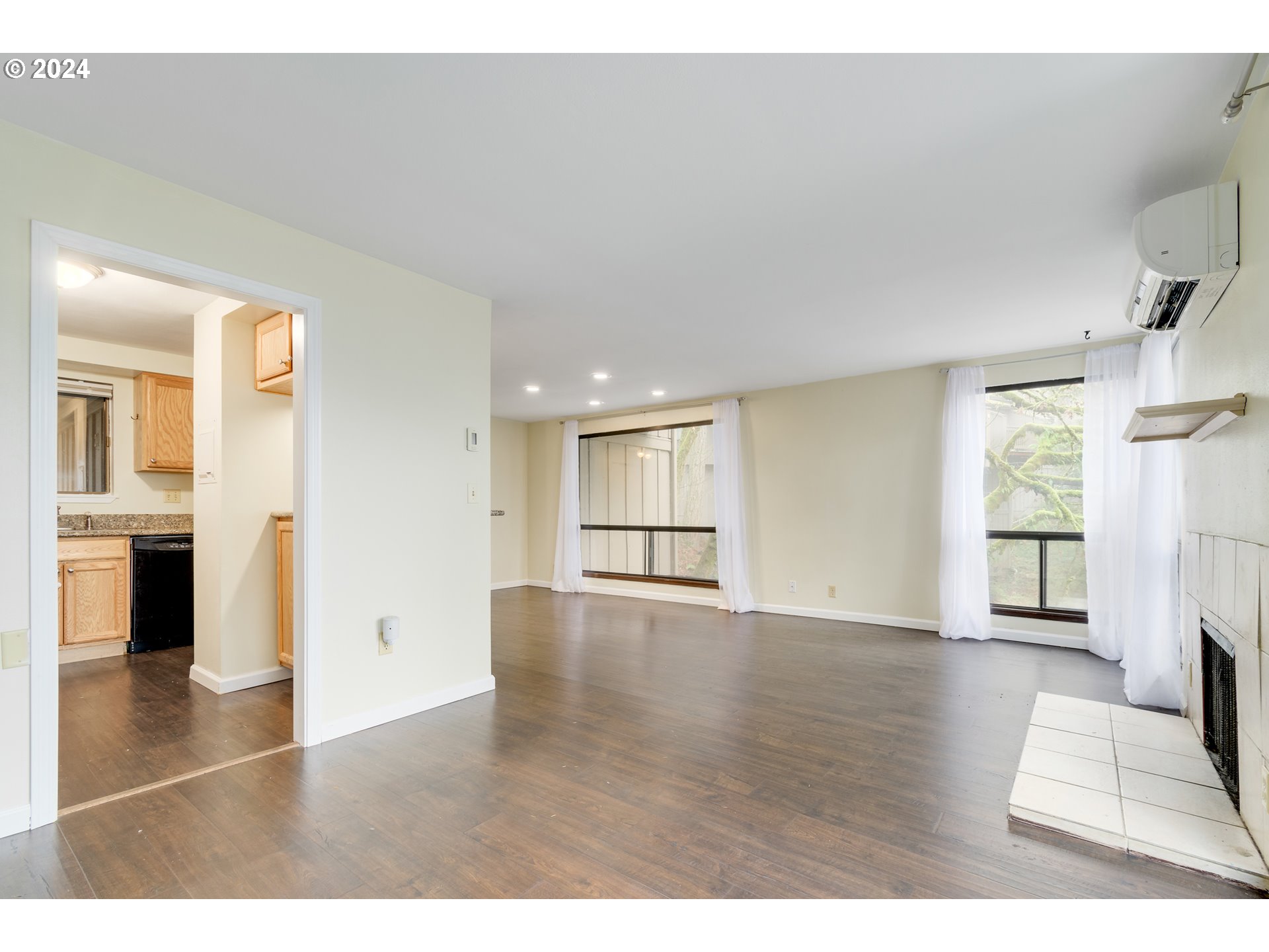 210 Trailside Loop, Unit 210 Eugene, OR 97405 - Photo 10 of 26 Gallery Image 10