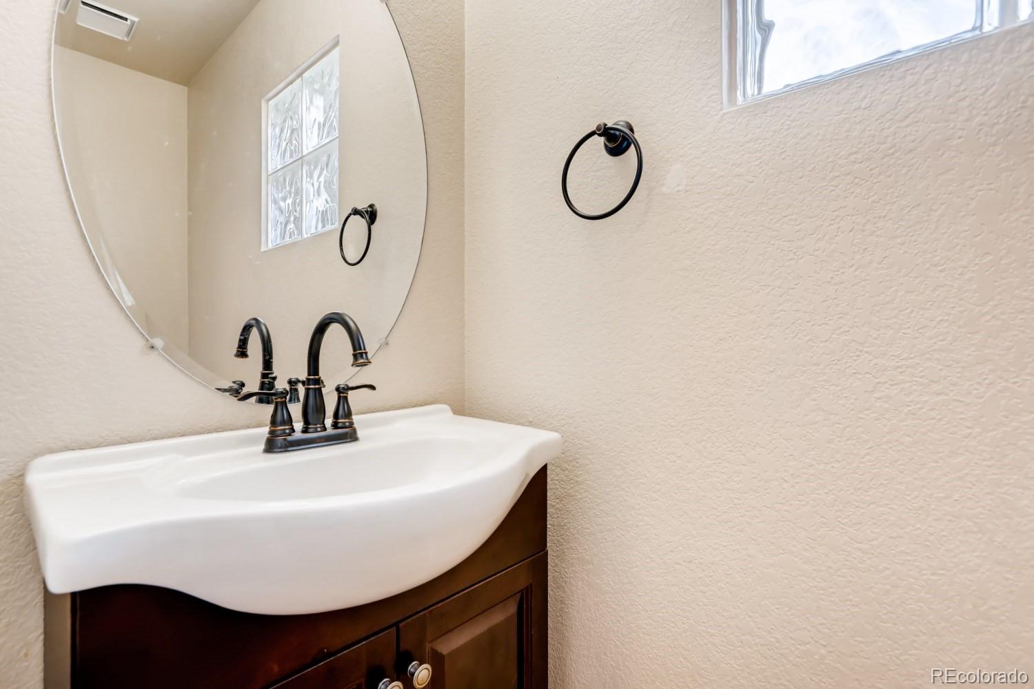 1515 Spring Water Place Highlands Ranch, CO 80129 - Photo 22 of 29